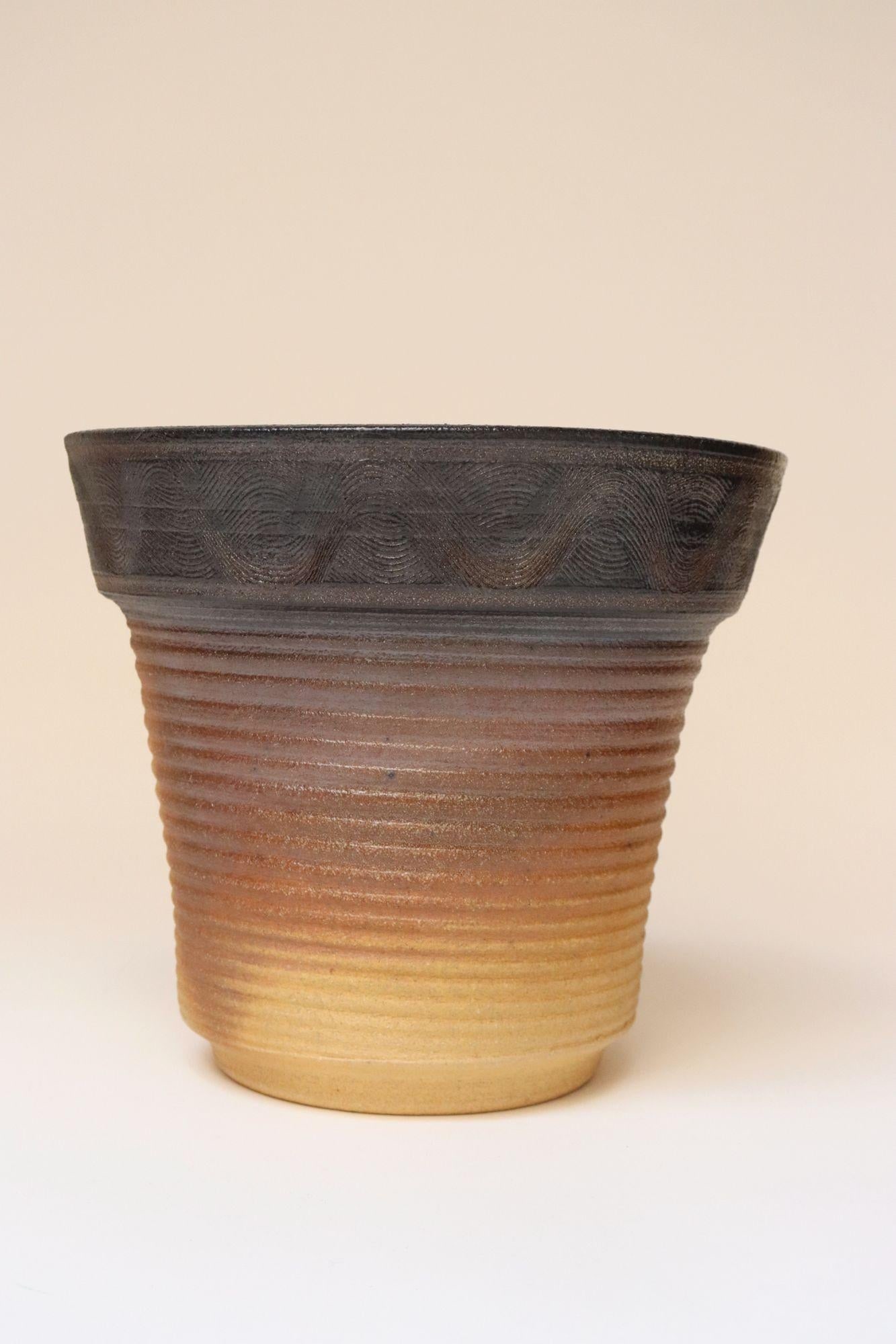 Mid-Century American Modern Ribbed Studio Pottery Planter Vase by Deanna Nichols - 2