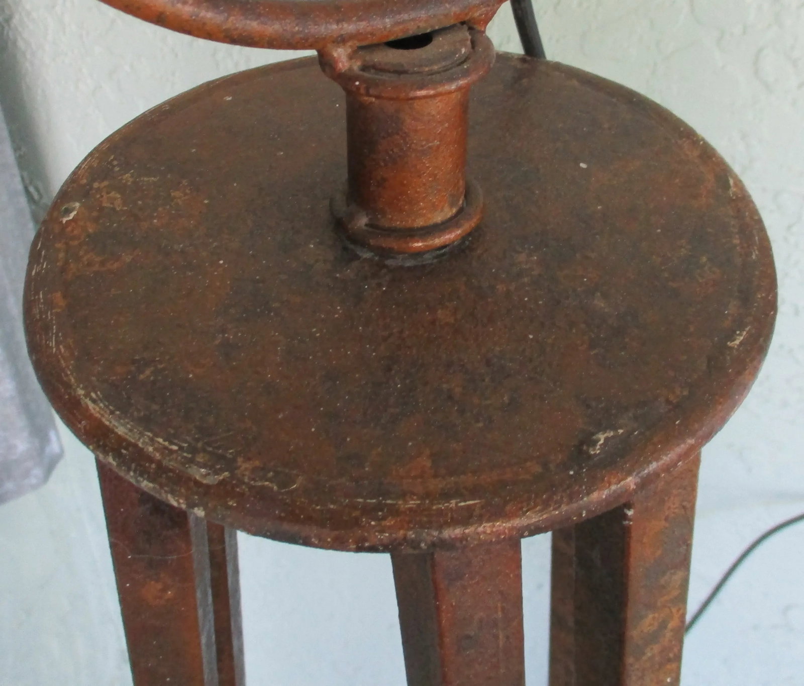 Vintage 1950s Industrial Steampunk Bronze Tripod Spotlight Floor Lamp With Lucite Shade - 4