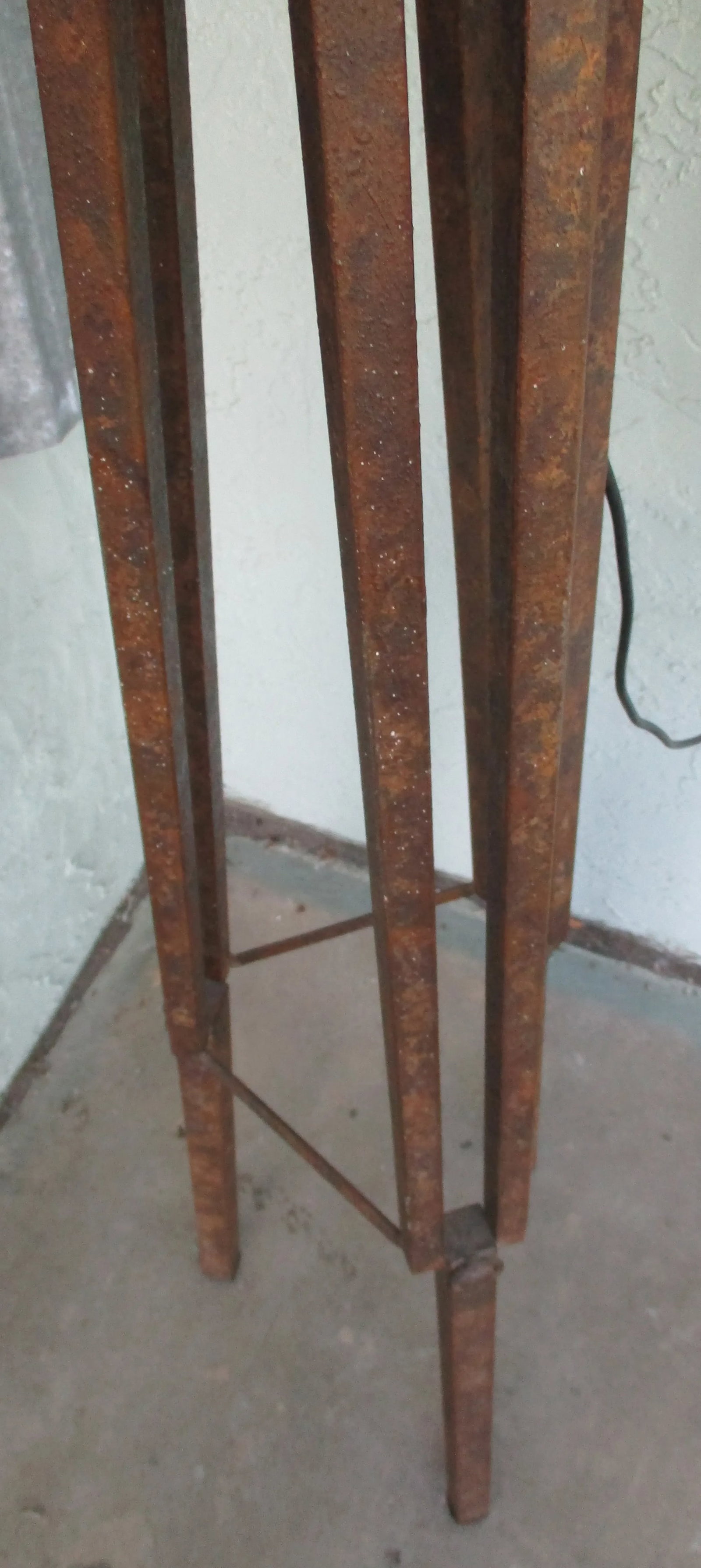 Vintage 1950s Industrial Steampunk Bronze Tripod Spotlight Floor Lamp With Lucite Shade - 5