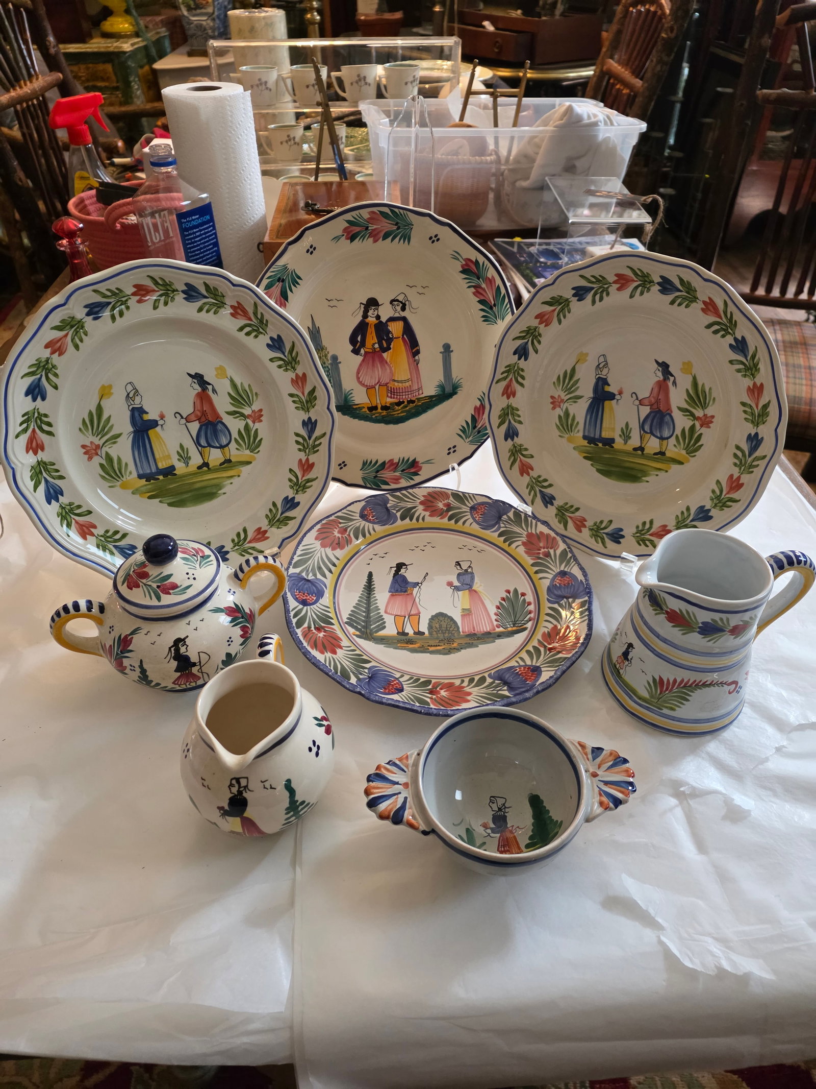 Collection of Eight Quimper French Faience Serveware Pieces - 15