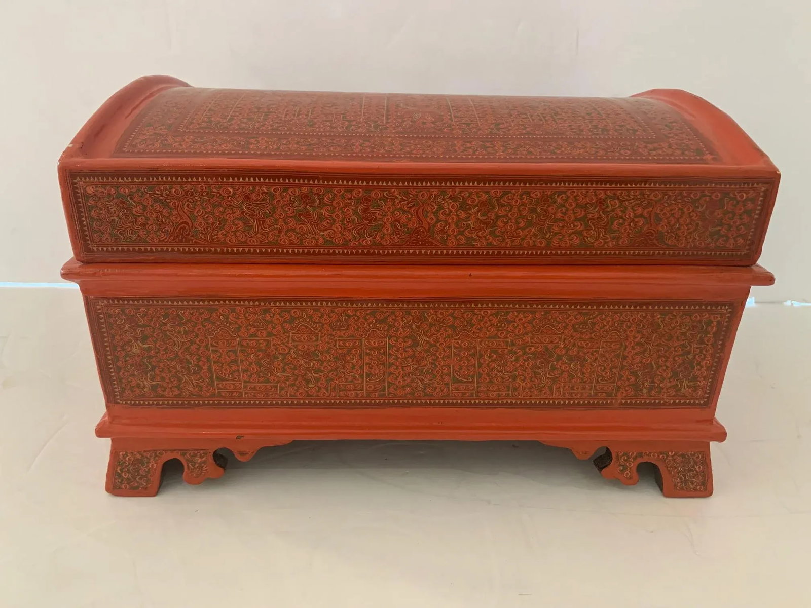 Coral Hand Painted Laquered Asian Dome Box - 13