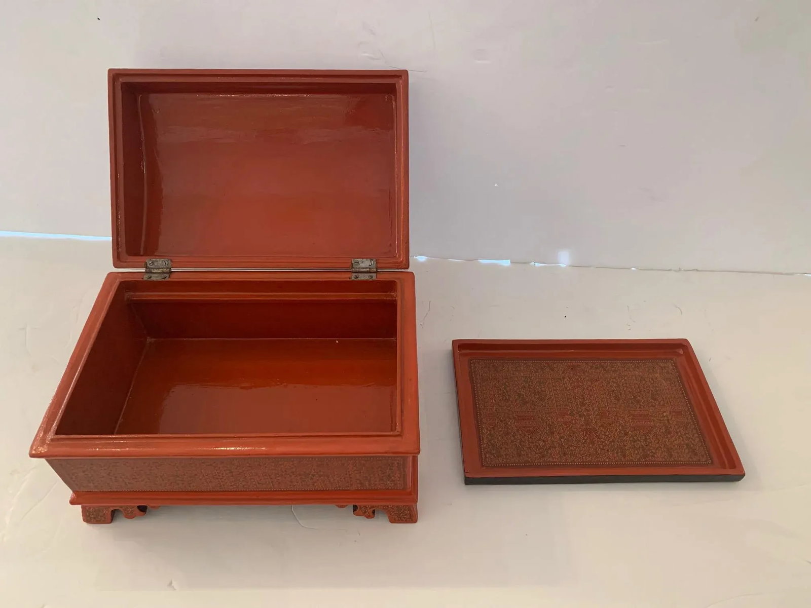Coral Hand Painted Laquered Asian Dome Box - 2