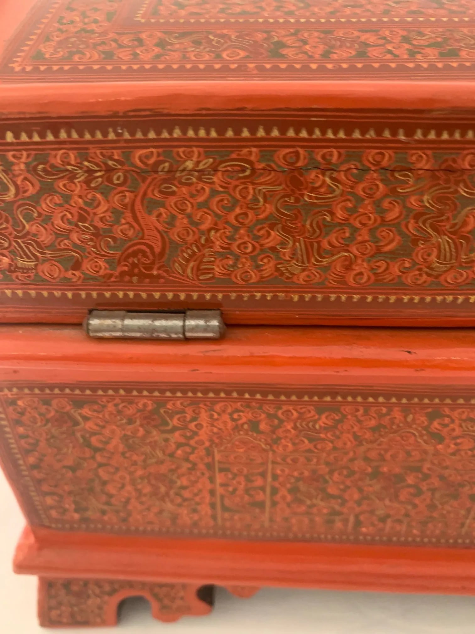 Coral Hand Painted Laquered Asian Dome Box - 6