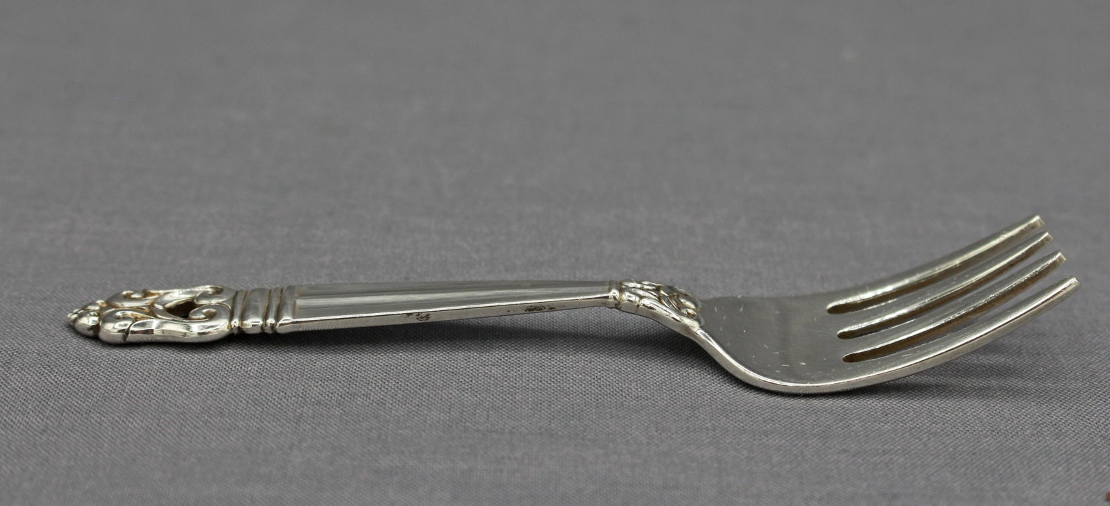 Mid-20th Century Sterling Silver Baby Set "Royal Danish" by International - 3