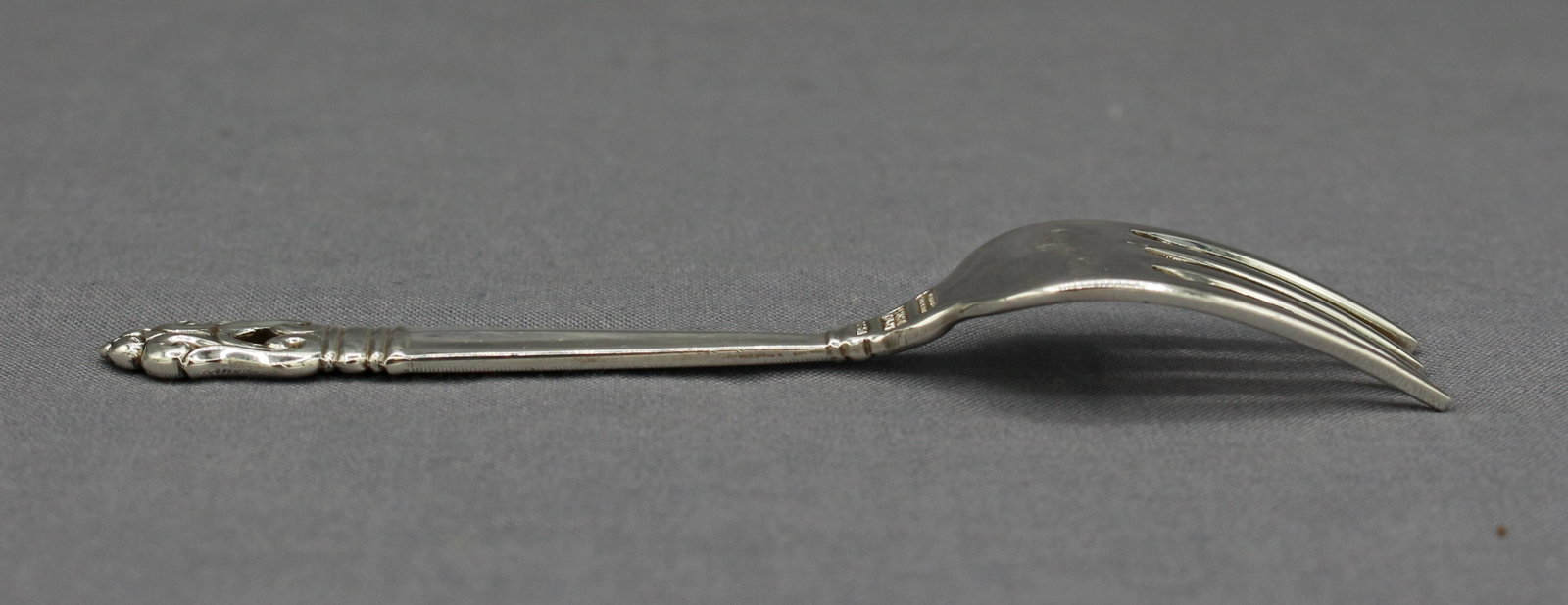 Mid-20th Century Sterling Silver Baby Set "Royal Danish" by International - 4