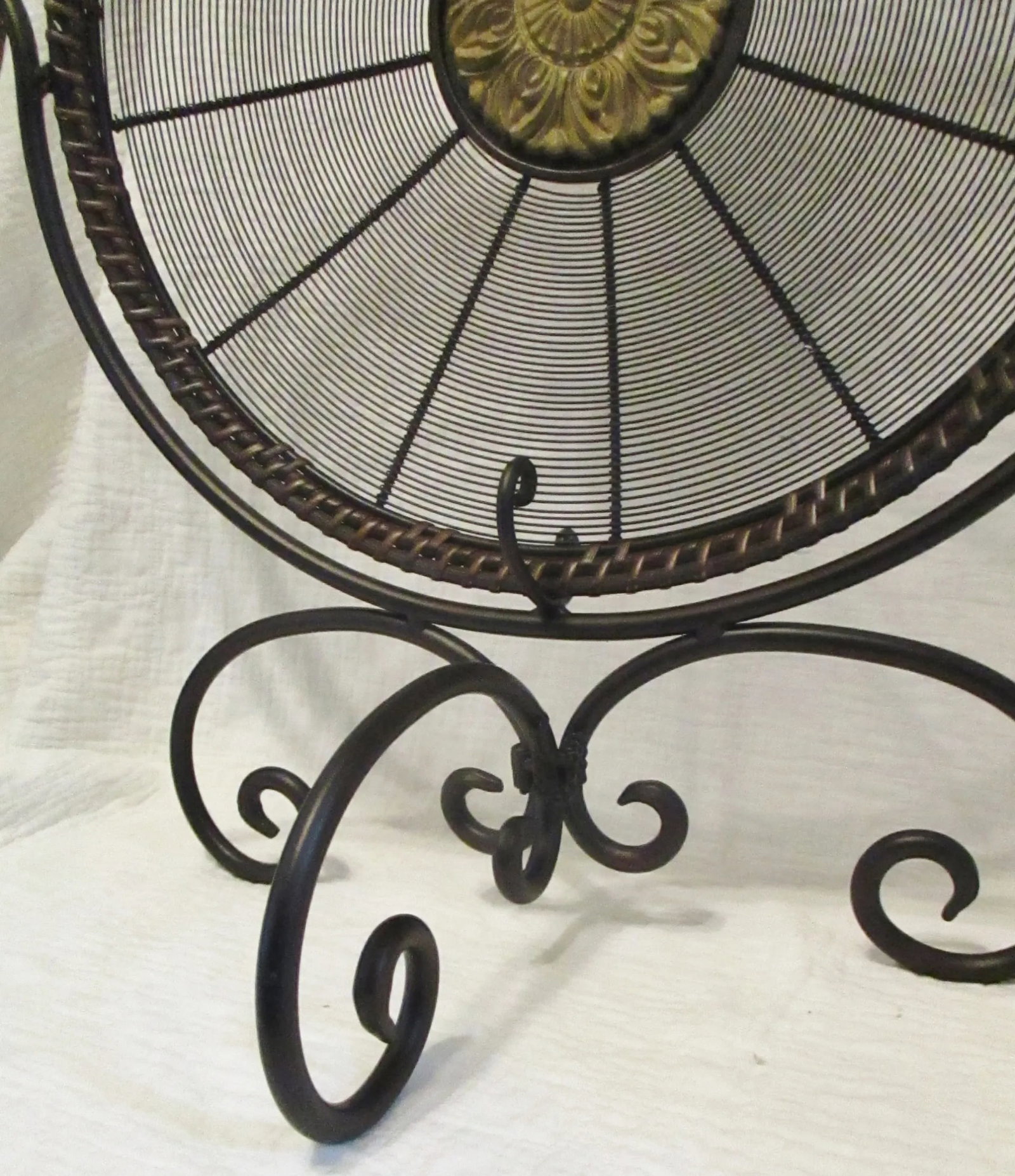 1990s Large Decorative Leather Trimmed Wire Medallion Plate With Wrought Iron Stand - 2
