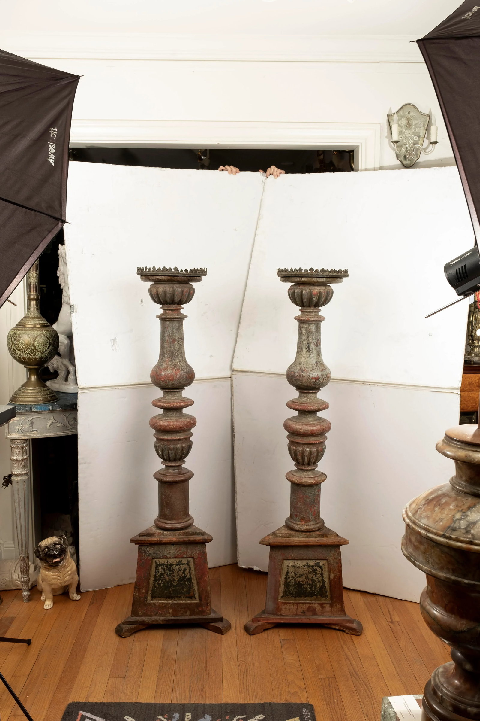 Pair of 18th Century Italian Torchères - 12