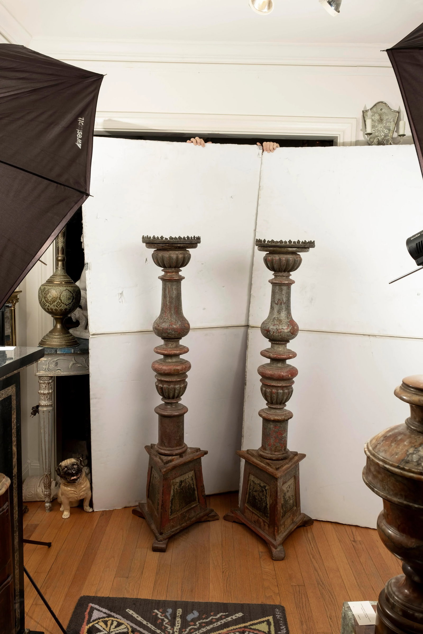 Pair of 18th Century Italian Torchères - 4