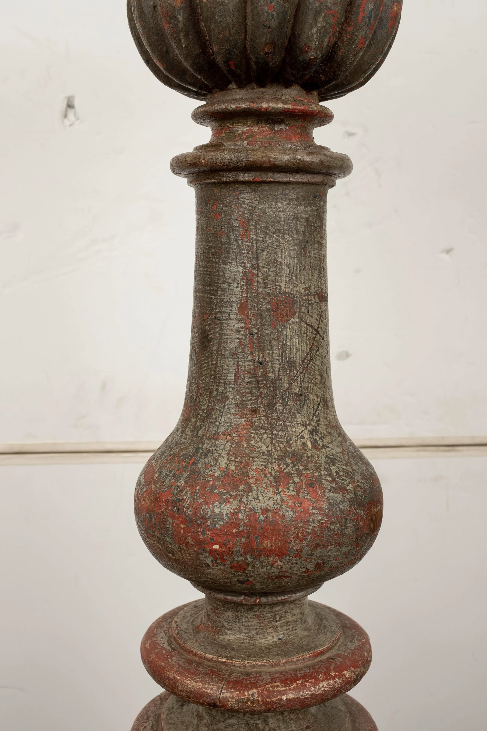 Pair of 18th Century Italian Torchères - 6