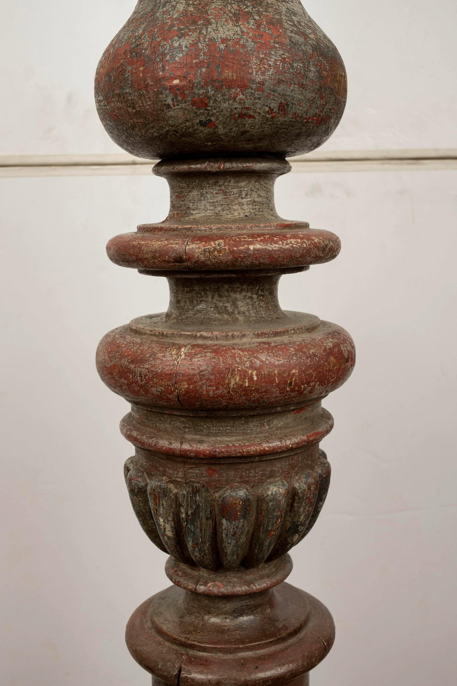Pair of 18th Century Italian Torchères - 7