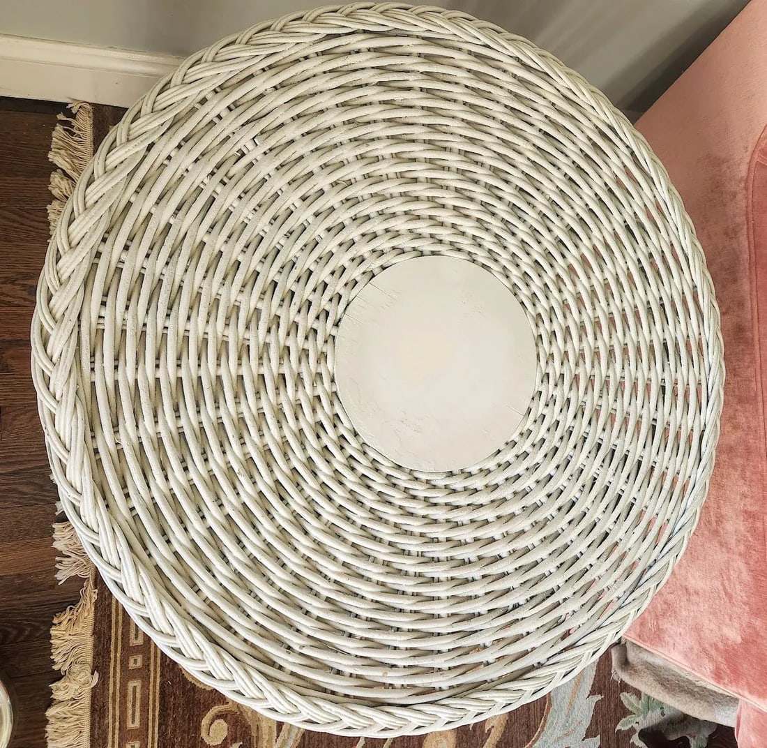 Mid 20th Century Vintage White Woven Wicker and Bamboo Side Table With Glass Top - 9