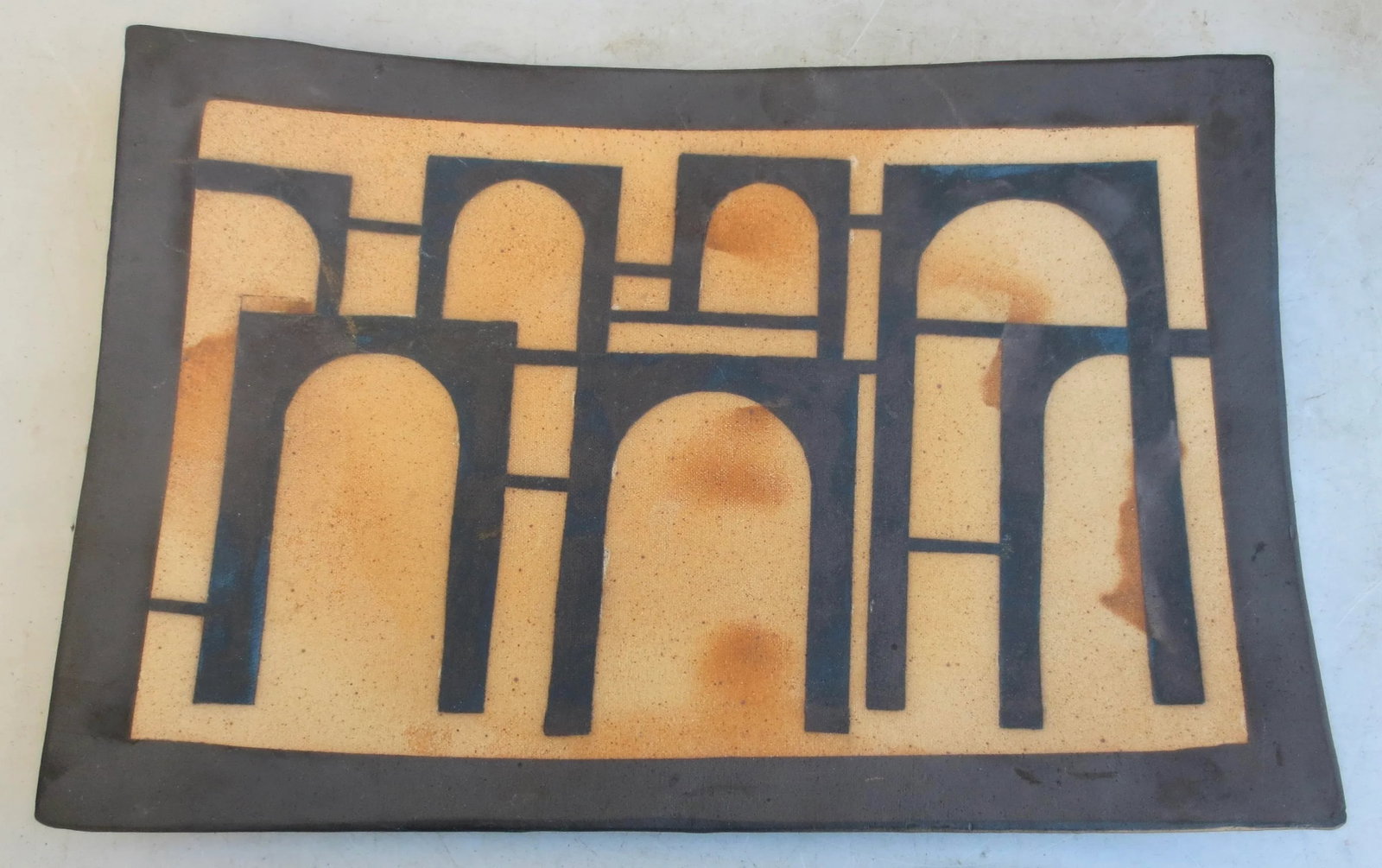 Berey Pealing Modern Stoneware Table Center Piece - 9