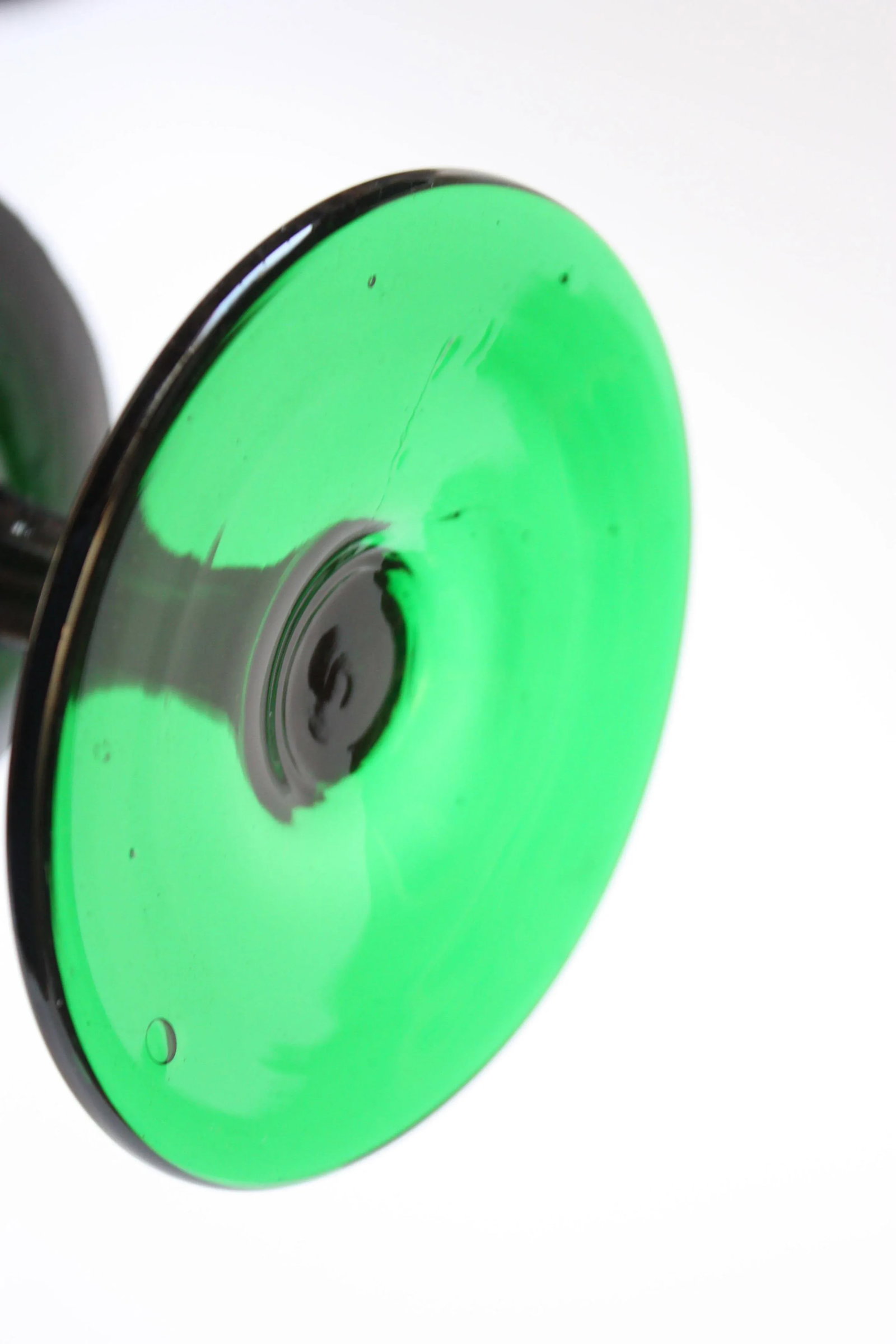 Stelvia Emerald Blown-Glass 'Antiqua' Vase designed by Wayne Husted - 7