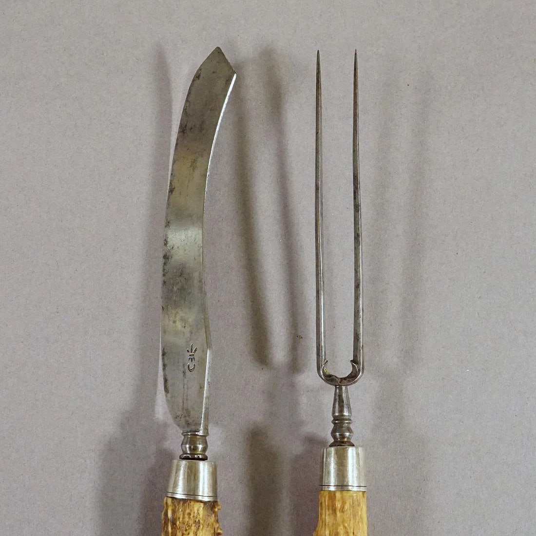 Antique Set of Rustic Carter Cutlery With Carved Horn Handles 17th - 5