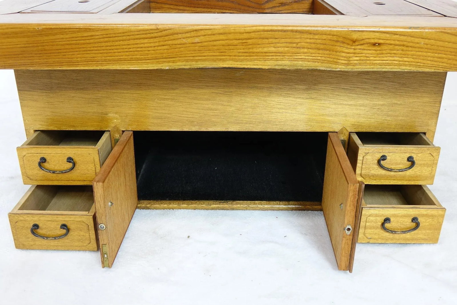 Early 20th Century Antique Far Eastern Coffee Table - 3