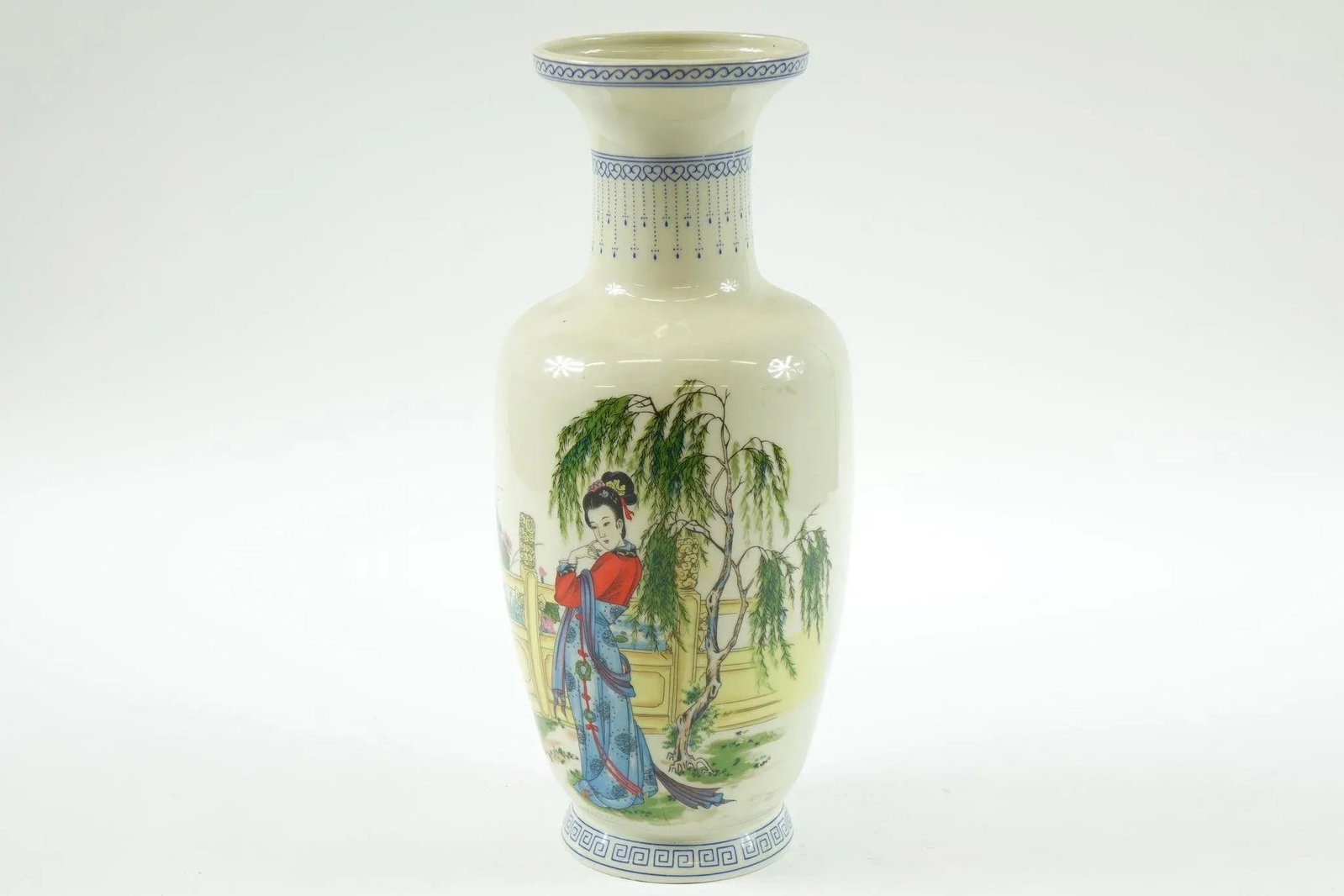 Vintage Chinese Porcelain Vase - 7