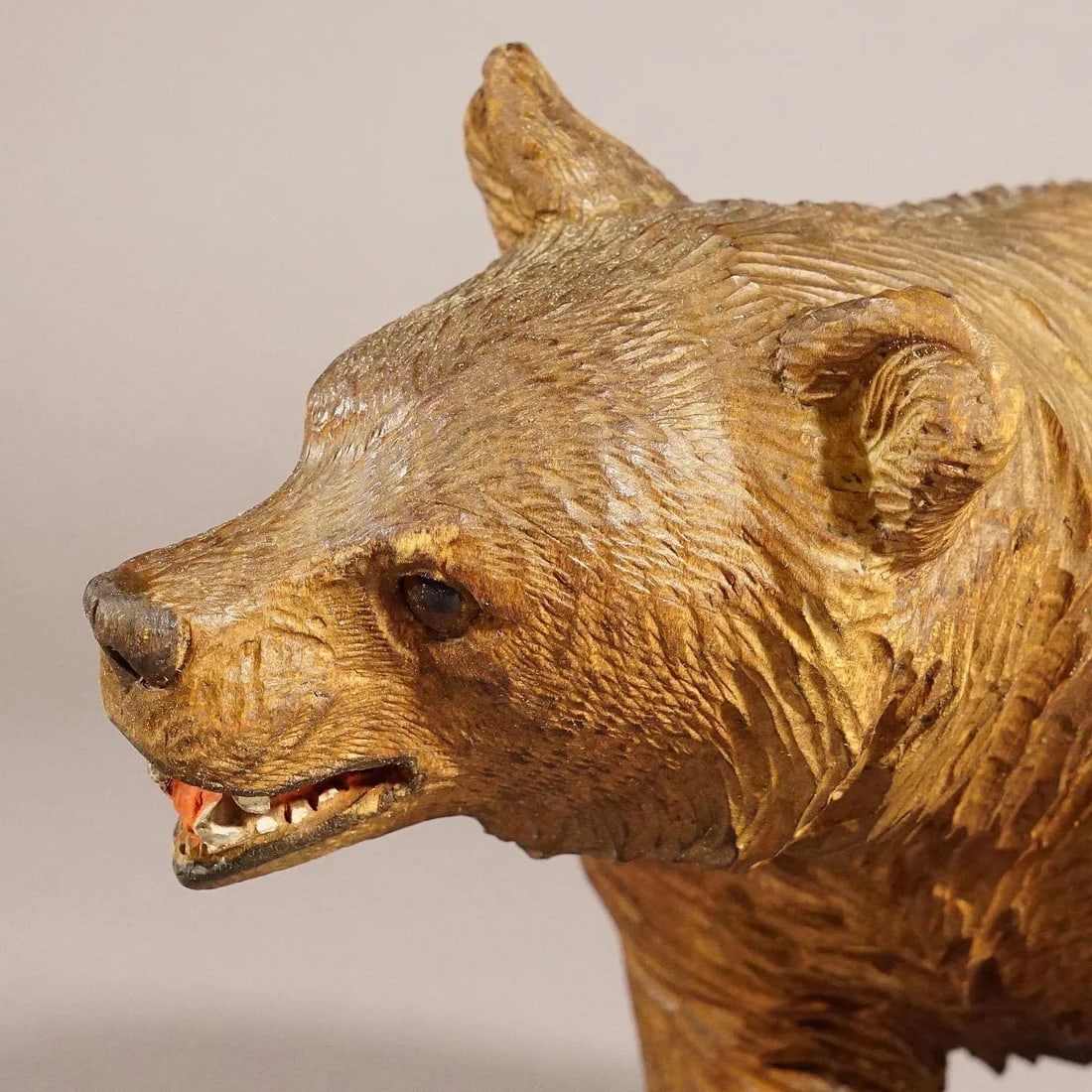 Wooden Statue of a Walking Bear Handcarved in Switzerland Ca.1930s - 3
