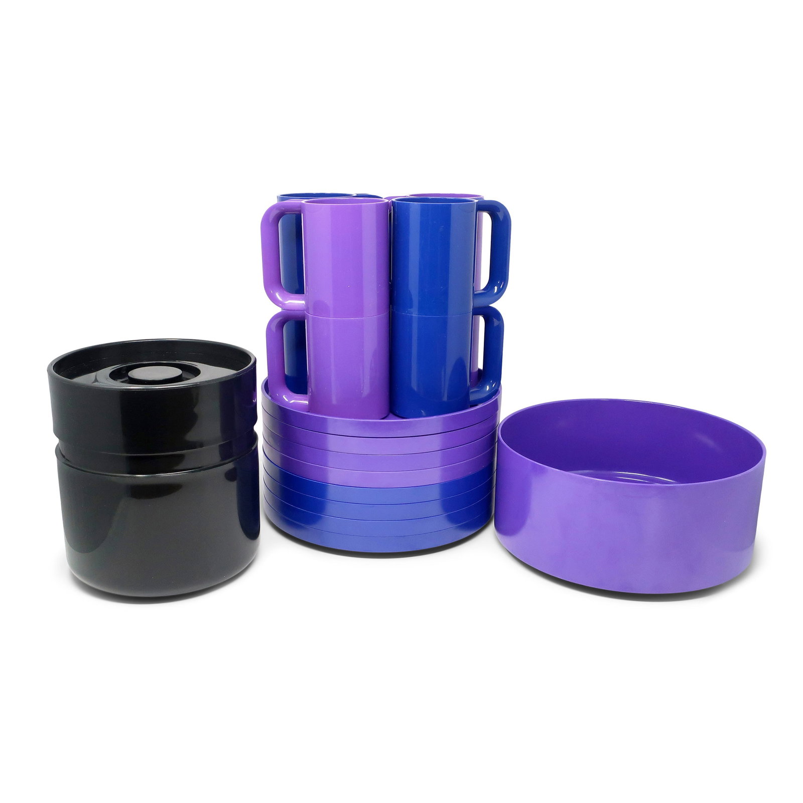 Blue, Purple and Black Massimo Vignelli for Heller Dinnerware - Set of 18: Winner of the prestigious Compasso d'Oro award for Good Design in 1964, Massimo Vignelli's iconic dinnerware for Heller (likely designed with his equally talented wife Lella) has been in near