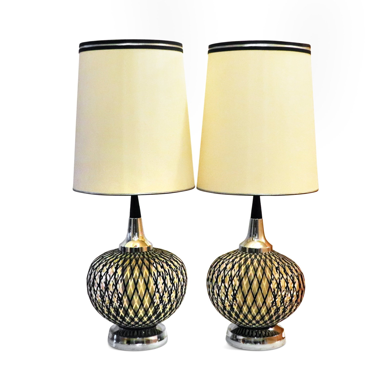 Pair of Mid Century Modern Spun Lucite Spaghetti Table Lamps (1 of 10)