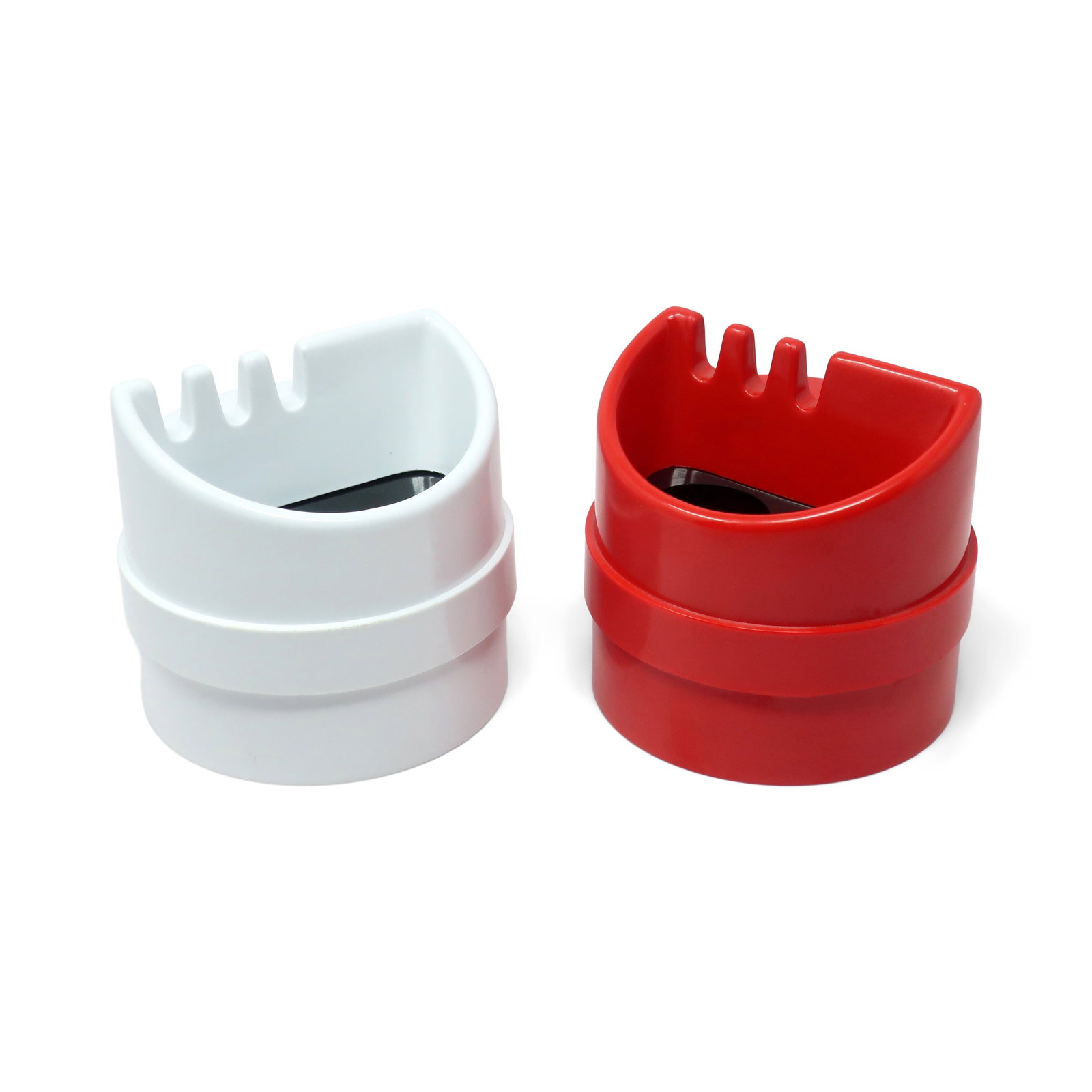 White 4630 Roto Ashtray by Joe Colombo for Kartell: Originally designed in 1970 and produced by Kartell in 1973 two years after designer Joe Colombo's death, the Kartell 4630 Roto/Rotocenere ashtray is Colombo at his finest. White plastic construction 