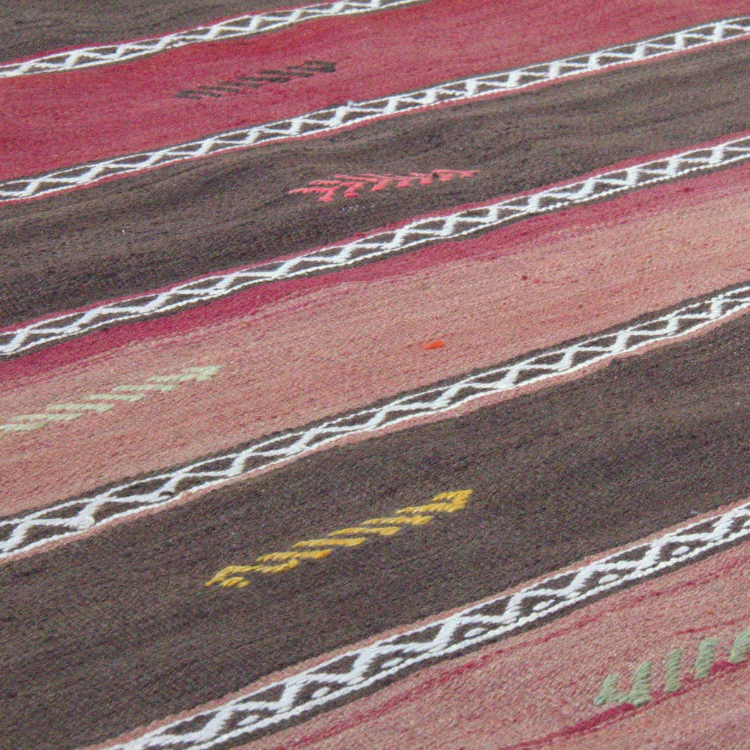 Vintage 1970s Handwoven Anatolian Turkish Kilim Rug - 4