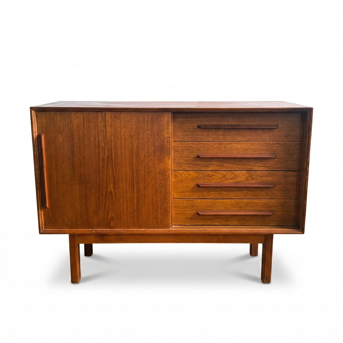 1970s Scandinavian Modern Teak Credenza / Cabinet (1 of 10)