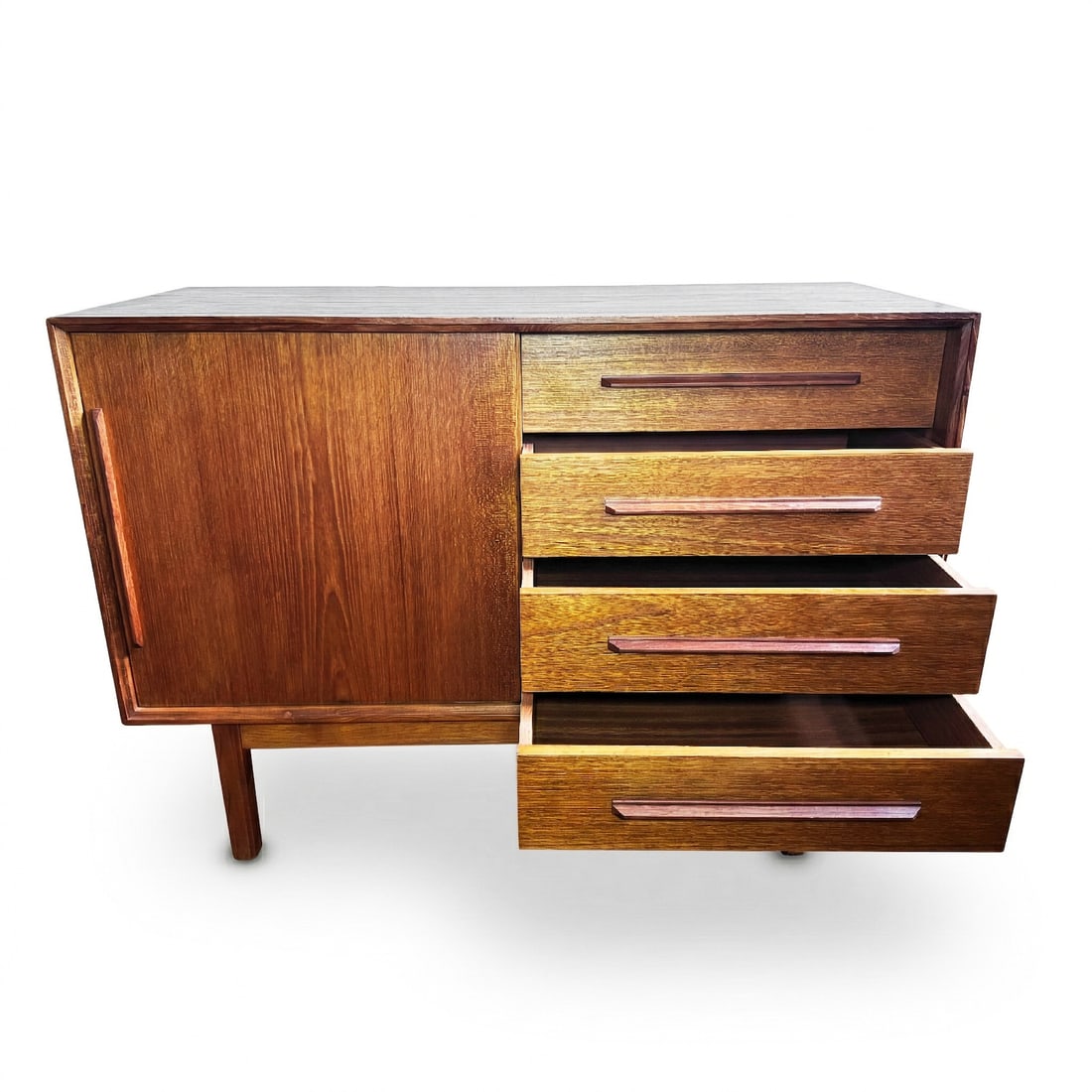 1970s Scandinavian Modern Teak Credenza / Cabinet - 3