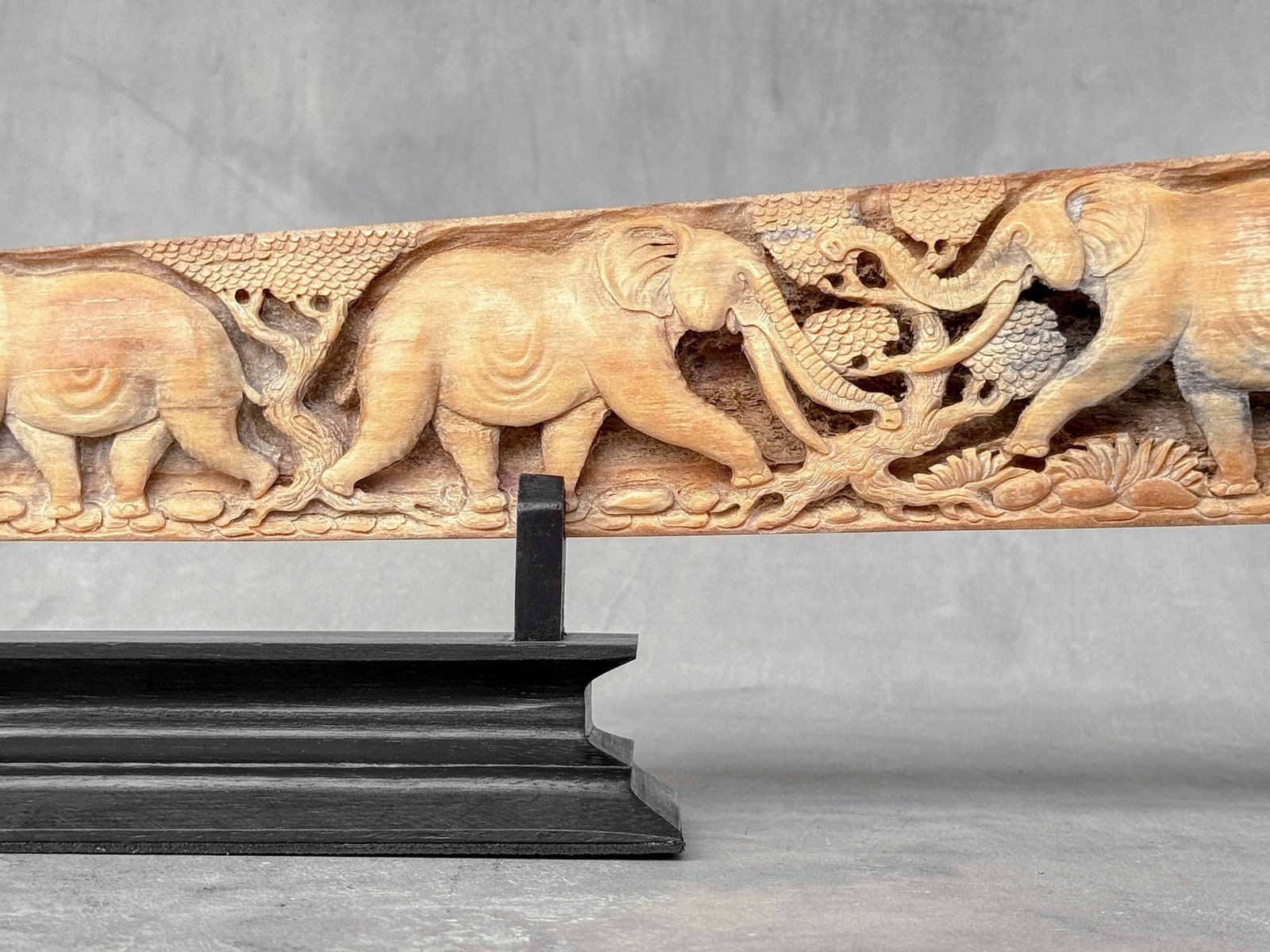 A stunning carved swordfish rostrum - Parade of Savannah elephants - 8