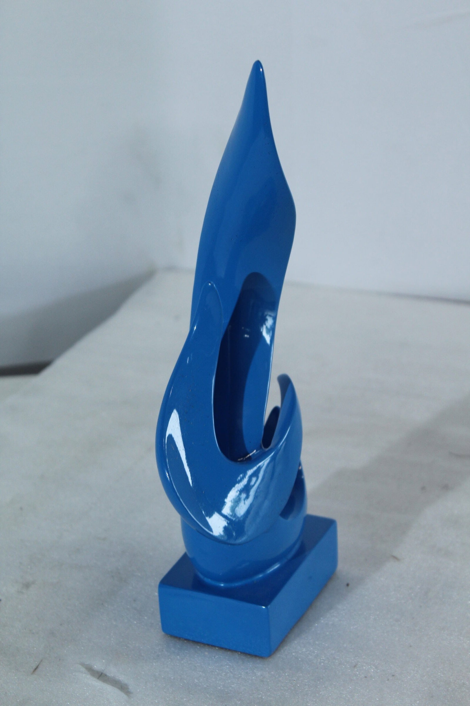 Resin Abstract Flame Sculpture –Bold Blue Indoor/Outdoor Modern Art Statue with Glossy Finish, - 9