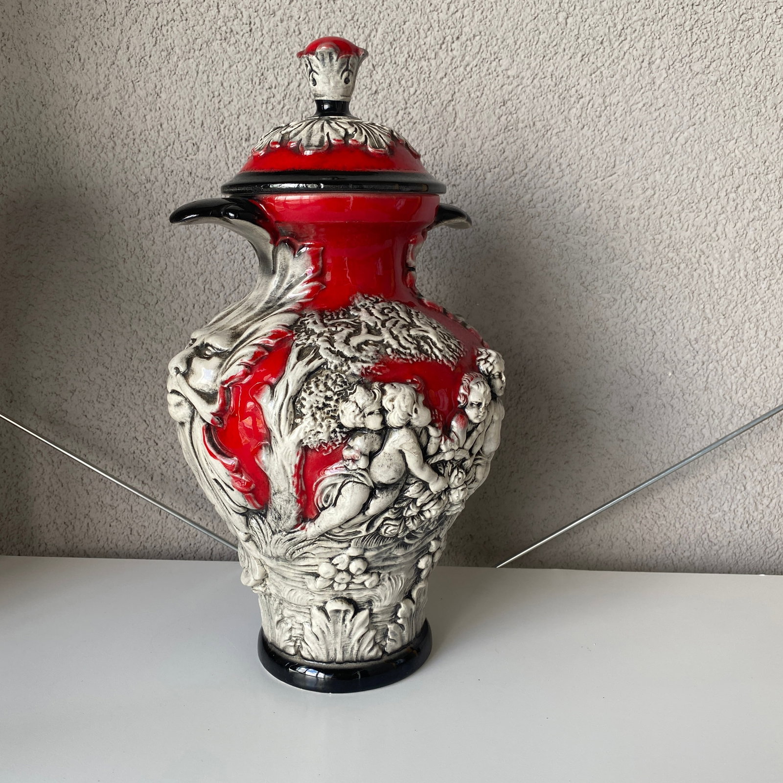 Handmade and handpainted ceramic jar pot with lid - 3