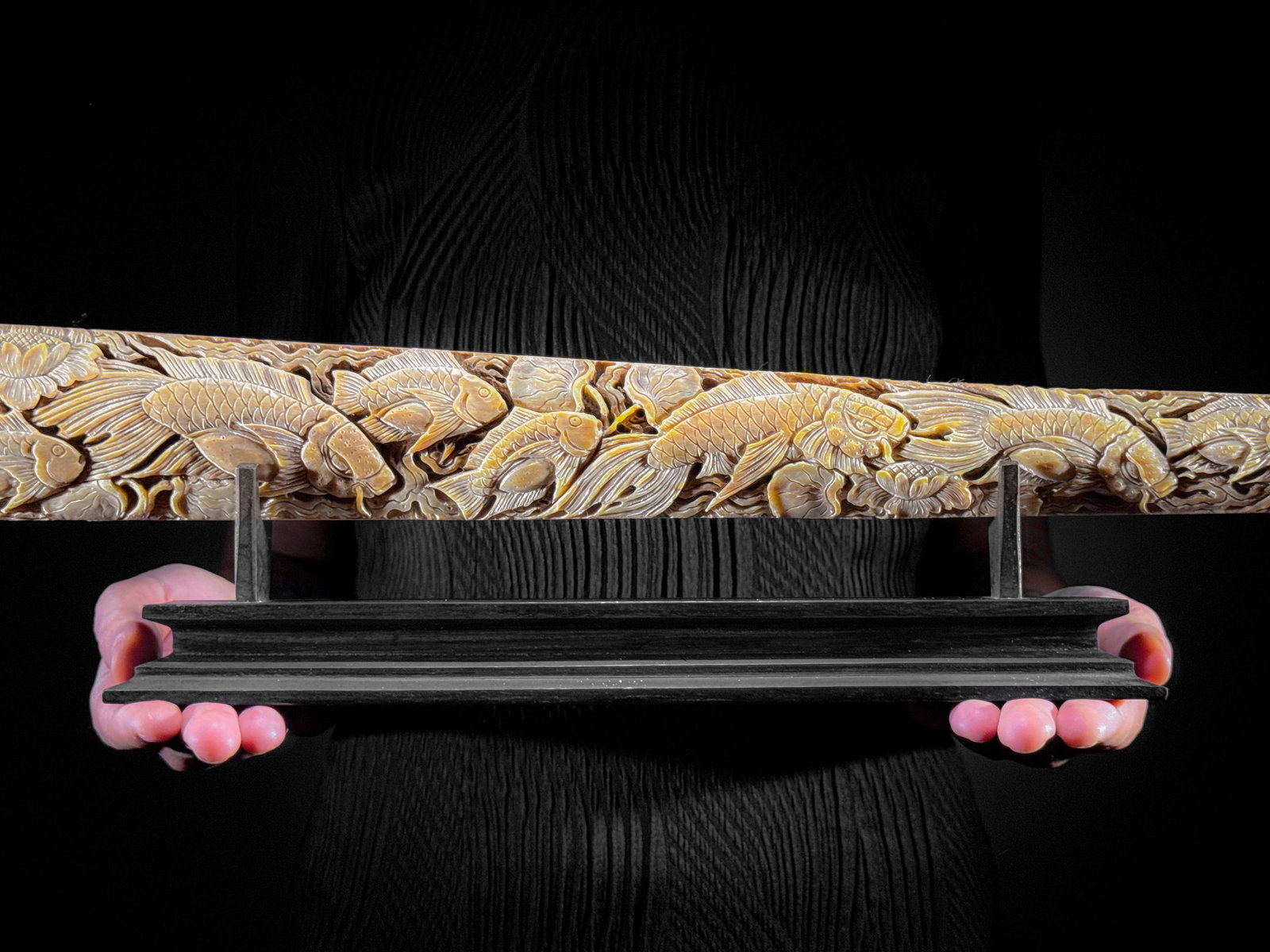 Wonderful large carved swordfish tusk - Japanese koi motif - 10