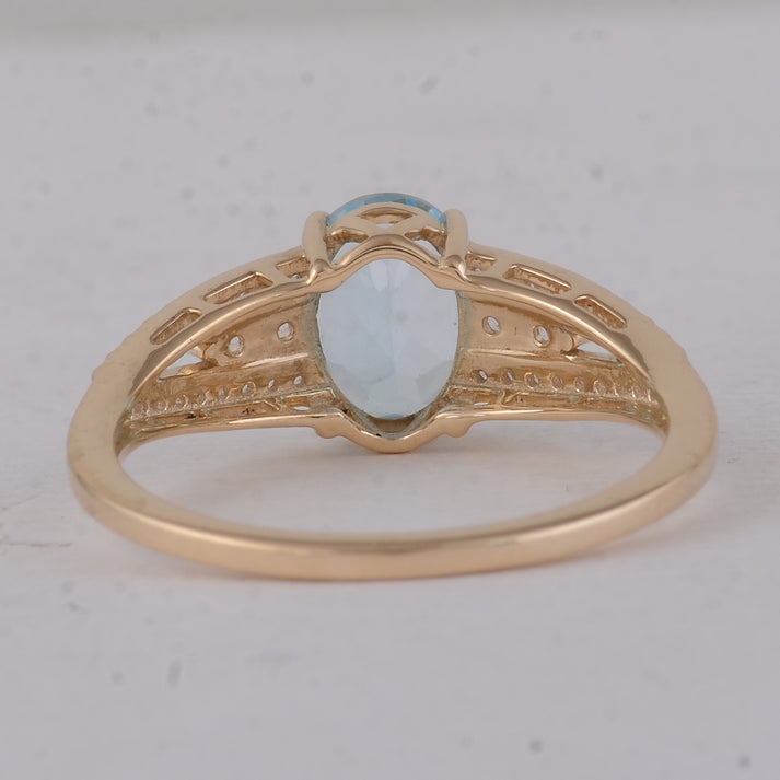 1.75 Ct Oval Blue Topaz 9K Gold Ring - 3