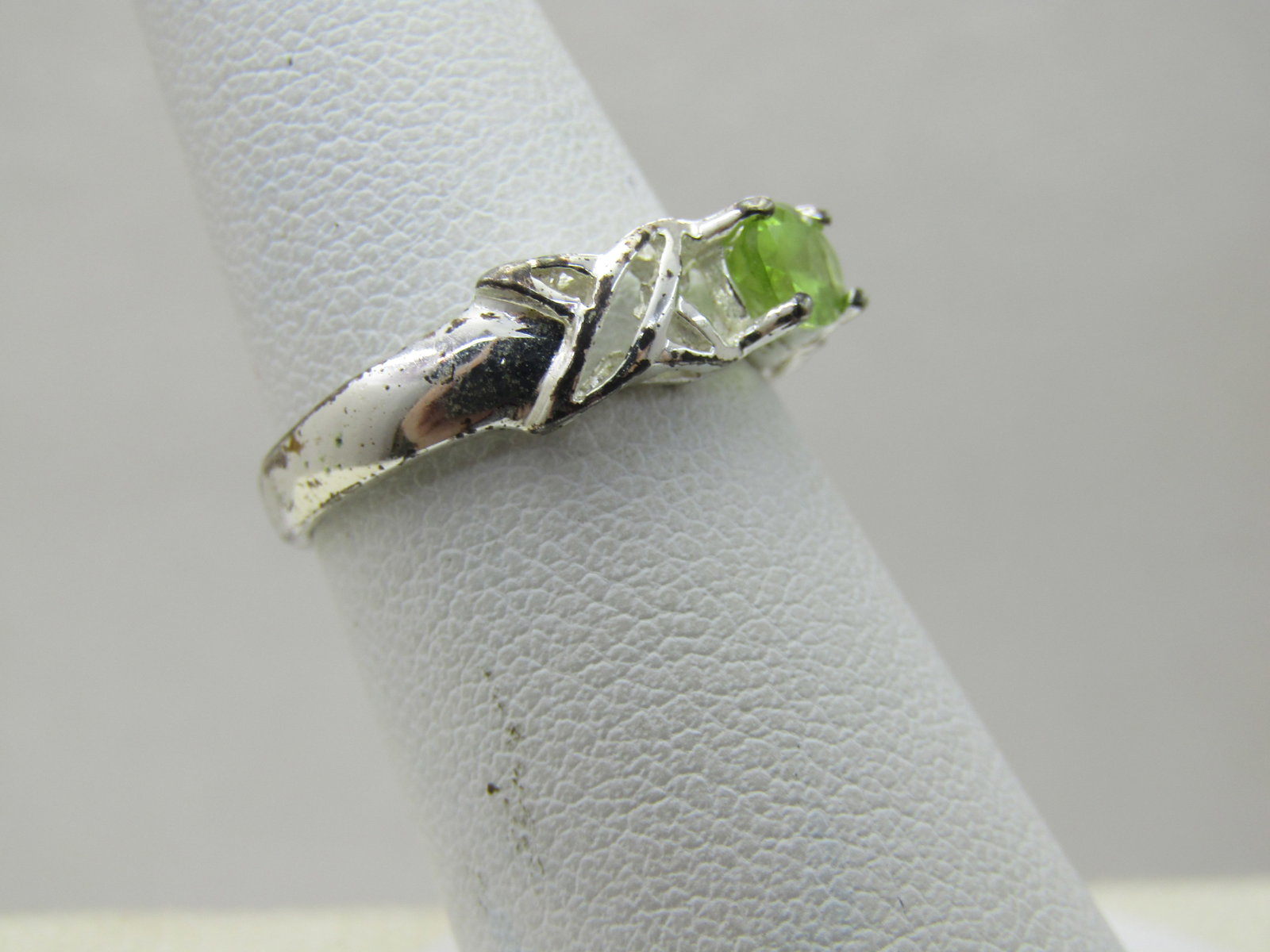 Sterling Plated Peridot X Ring, Sz. 6.75, 5mm - 2