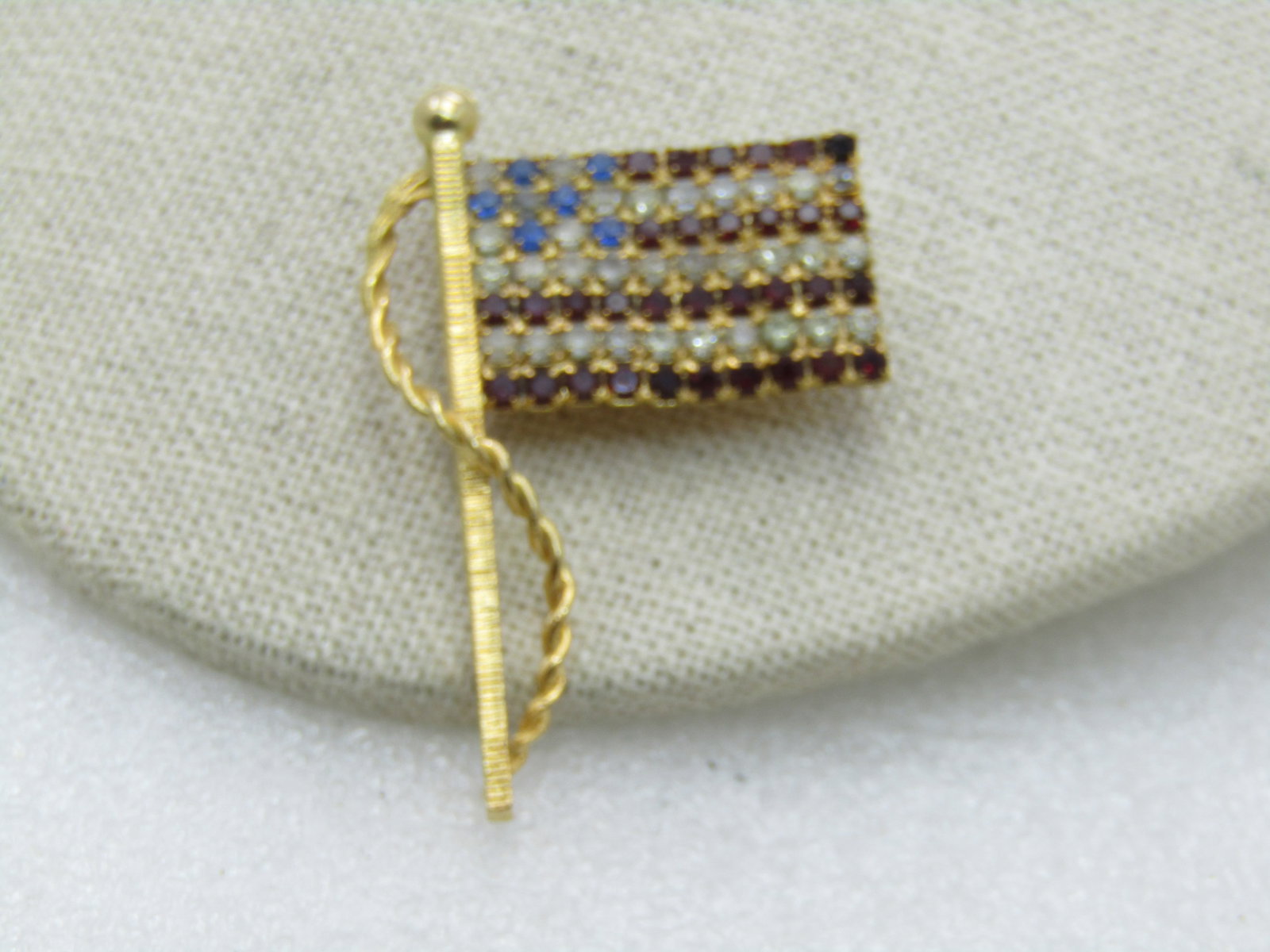 Vintage Blue & Clear Rhinestone USA Flag, Gold Tone, 2" by 1.5" - 4