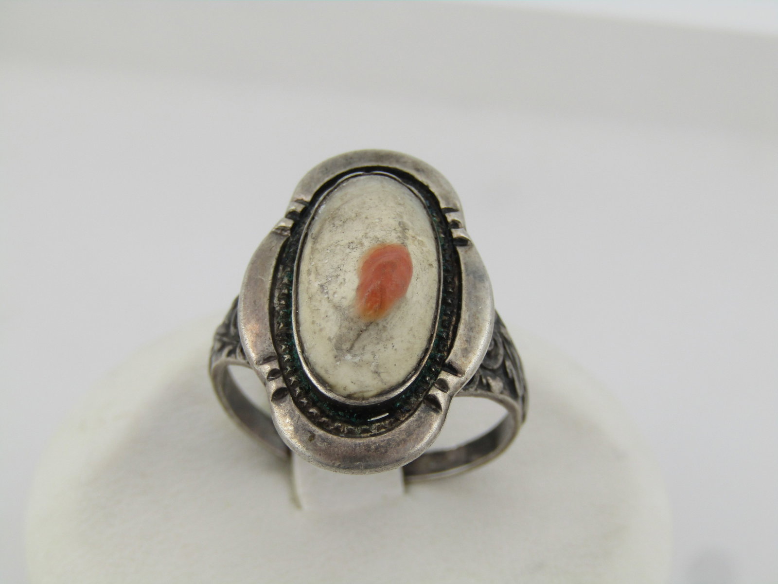 Vintage Sterling Blister Pearl Ring, Sz. 7.25, 1940's-1950's, Southwestern Style Setting.: Vintage Sterling Blister Pearl Ring, Sz. 7.25, 1940's-1950's. This has the blister on top of the white shell surface - a little more matte white that usual. The photo does not do it justice. It has