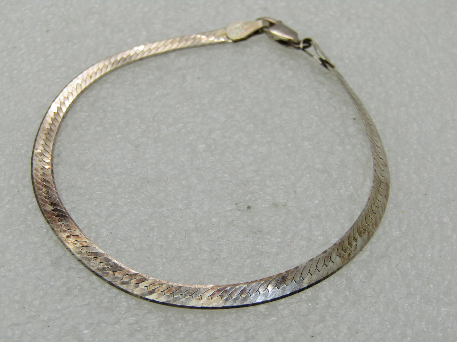 Vintage Sterling Herringbone Bracelet, 3mm Etched/Herringbone, Signed OR, 7" - 5