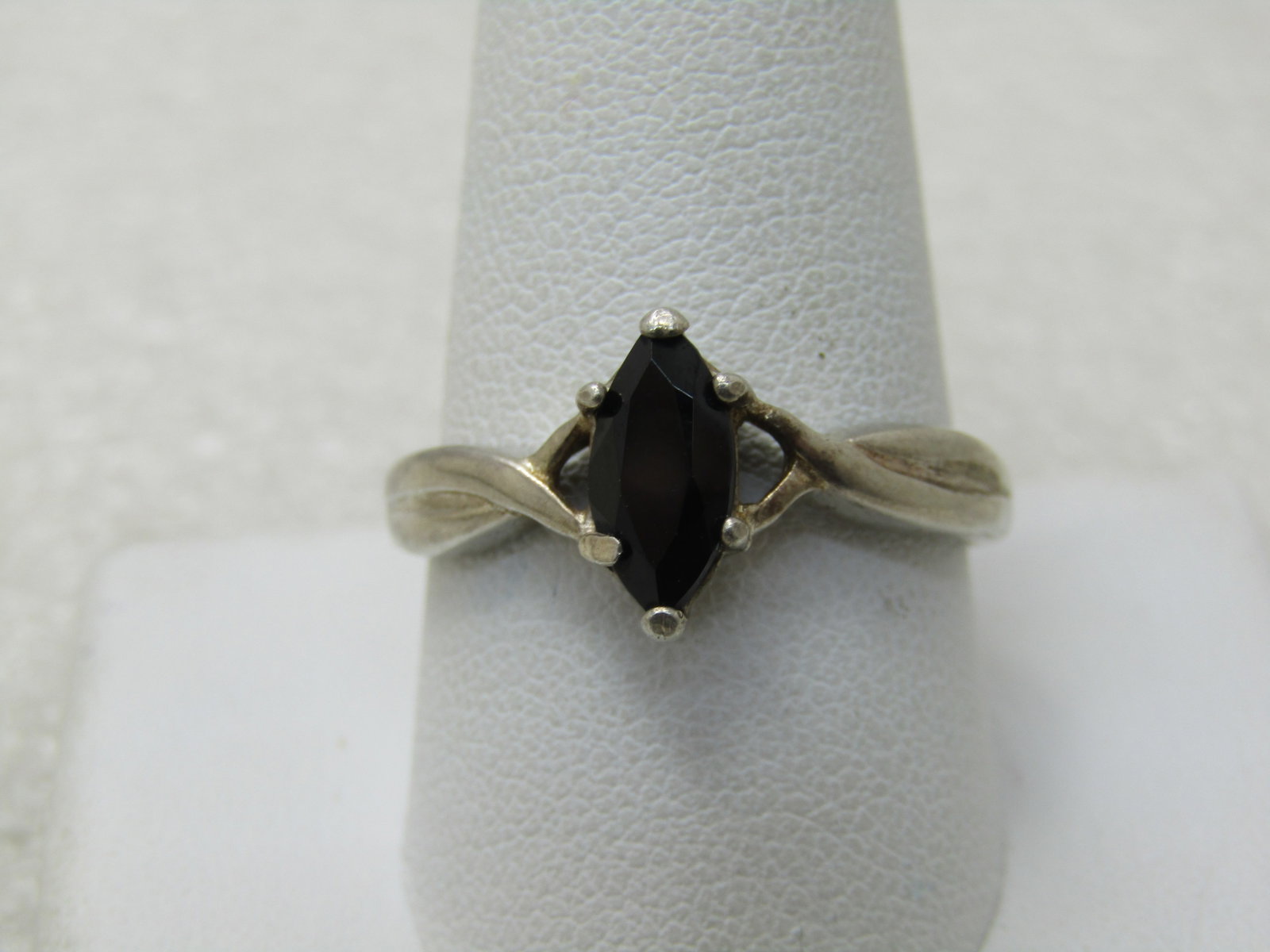 Vintage Sterling Silver Onyx Ring, Sz. 11, apx. .75 tcw - 2