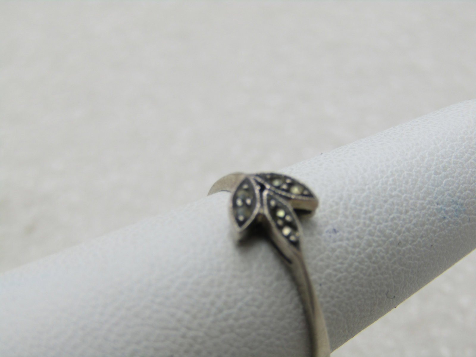 Vintage Sterling Silver Marcasite Leaf Ring, Sz. 6 - 3