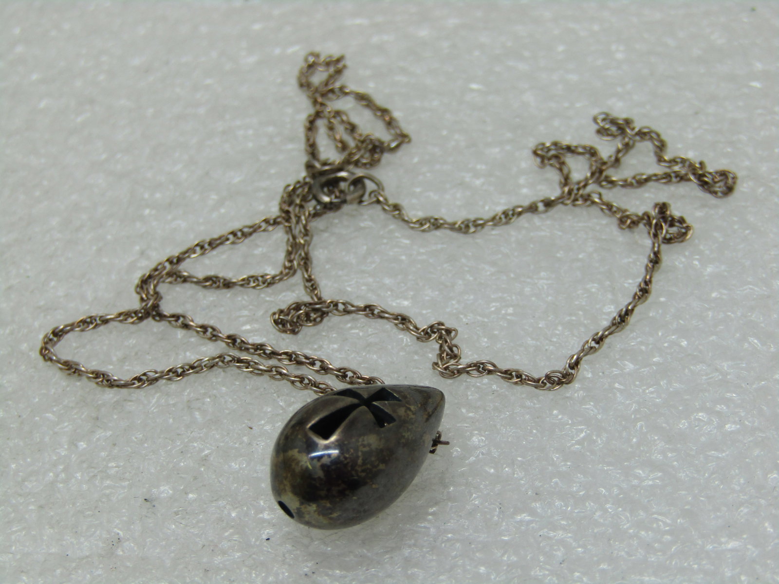 Vintage Sterling Silver Cut-Out Cross Necklace, in Droplet Pendant, 17", 5.67 Gr. - 4
