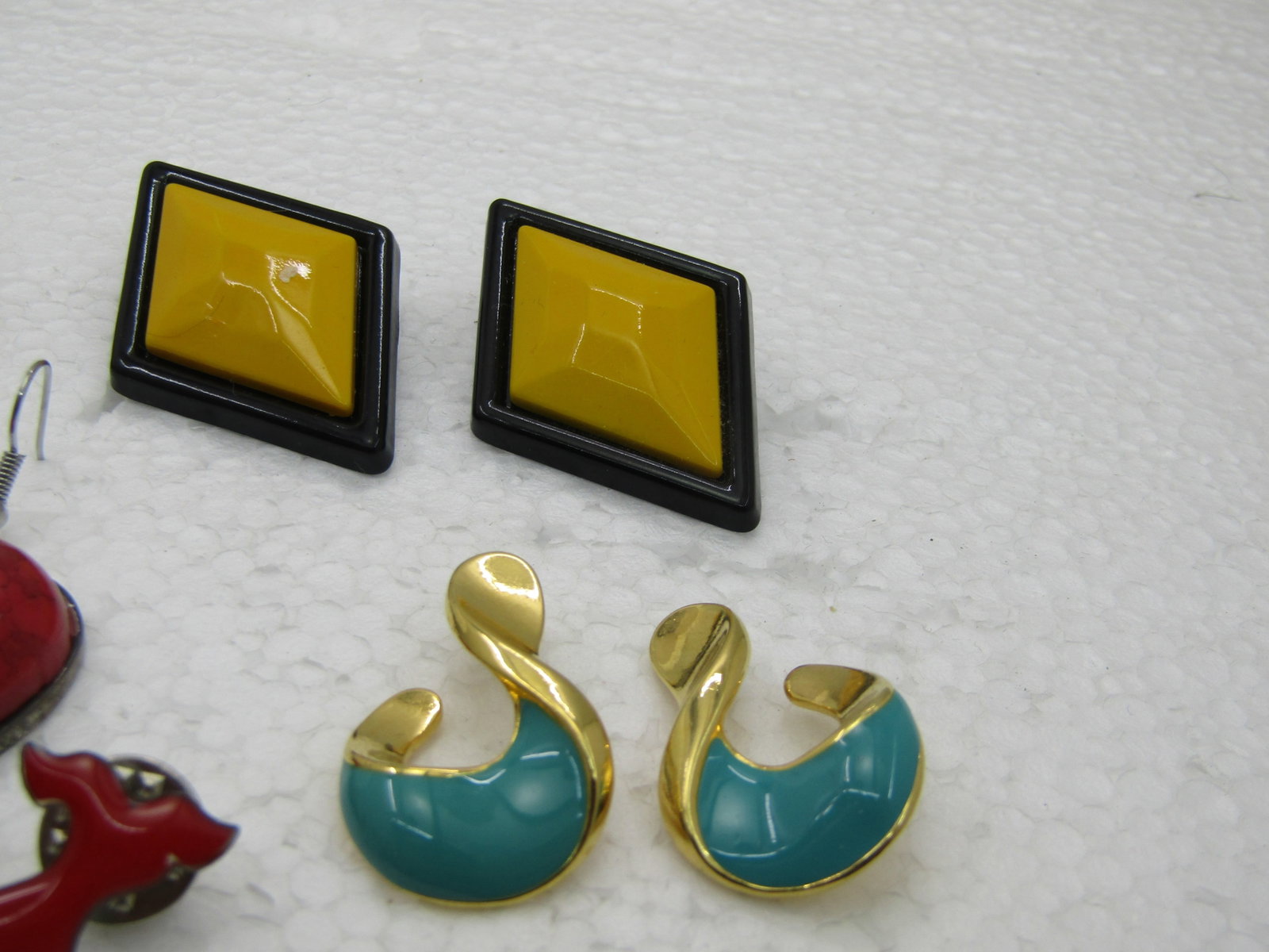 Vintage 1980's Earrings, Pendant, Pin Lot, 3 Earrings, 1 Pendant, 1 Pin - 4