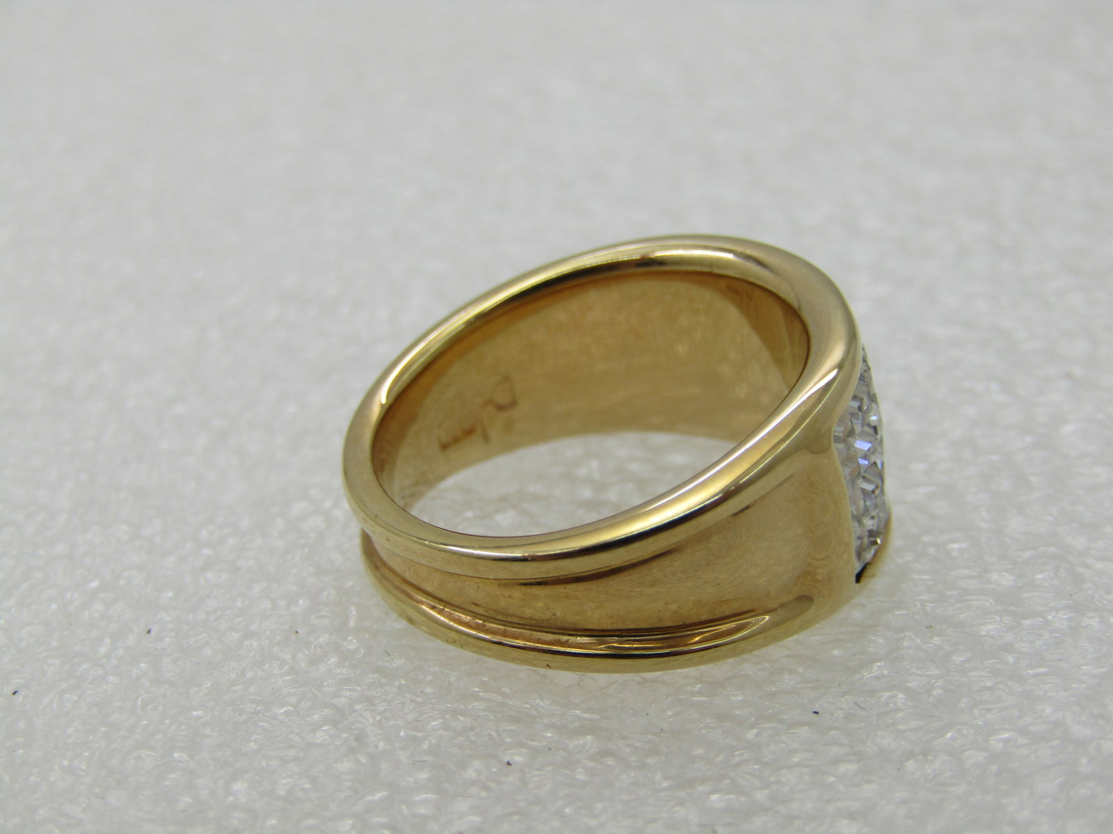Vintage Joan Rivers Two-Tone Micro Crystal Band Ring, Sz. 8.25. - 5