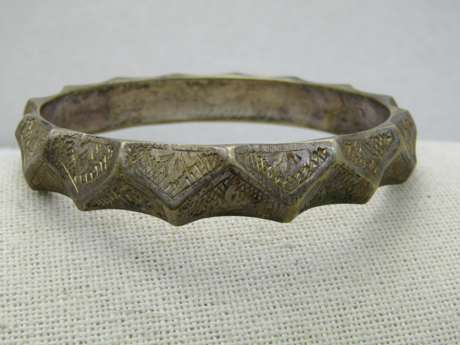 Vintage Curved Notched India Bangle Bracelet, 8.25", 1960's - 3