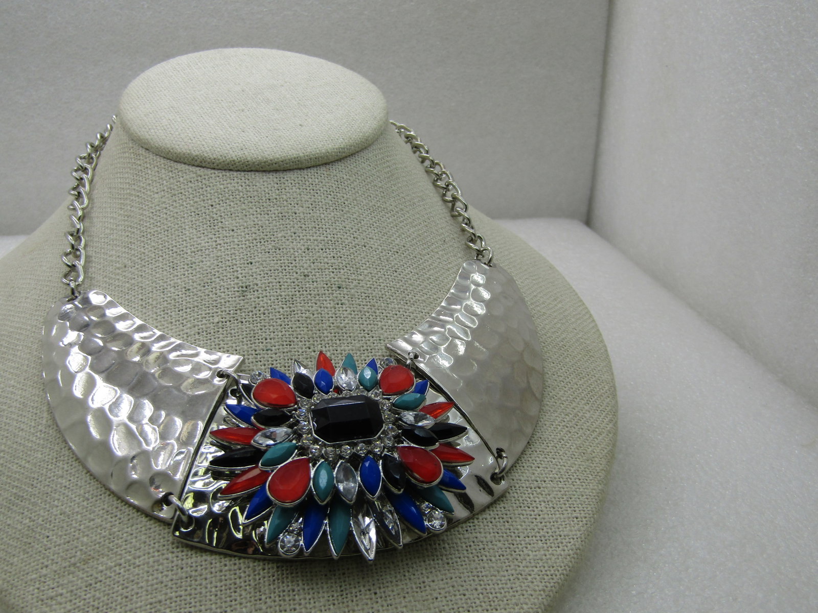 Vintage Hammered Rhinestone Tiered Necklace, 21", Silver Tone - 3