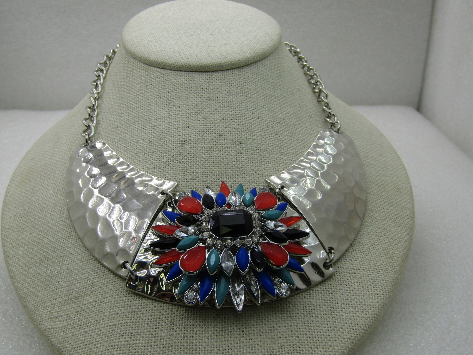 Vintage Hammered Rhinestone Tiered Necklace, 21", Silver Tone - 5
