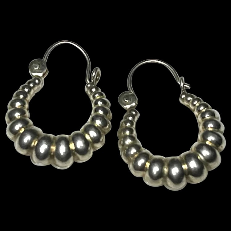 Vintage Sterling Silver Shrimp Hoop Earrings: Title: Vintage Sterling Silver Shrimp Hoop Earrings Description: Vintage Sterling Silver Shrimp Hoop Earrings Date/Period: Vintage Materials: Did not see a Hallmark- Test as Sterling Silver Size: