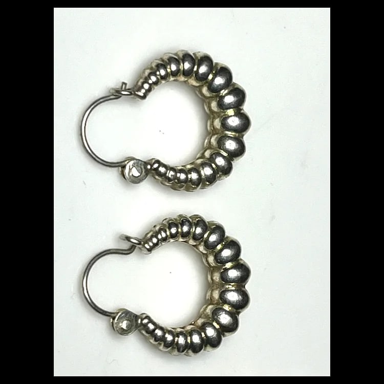 Vintage Sterling Silver Shrimp Hoop Earrings - 4