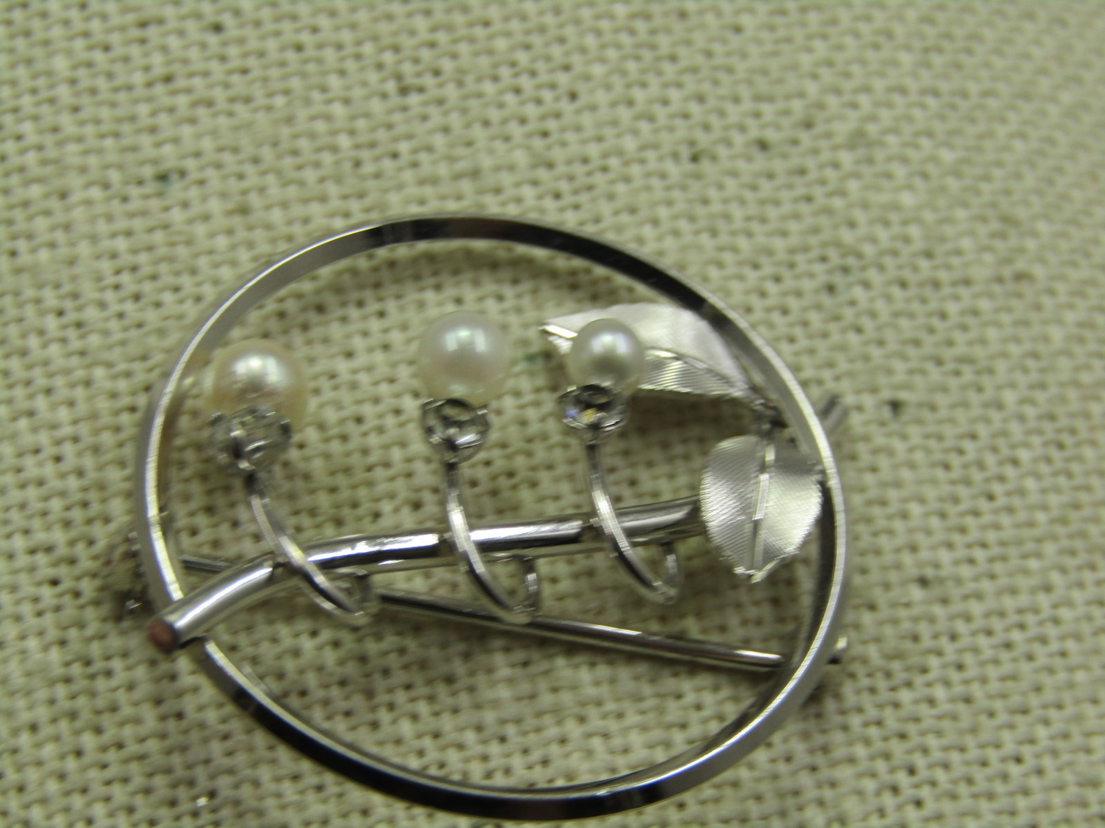 Vintage Faux Pearl & Rhinestone Draped Circle Brooch, Signed Krementz, 1960's - 5