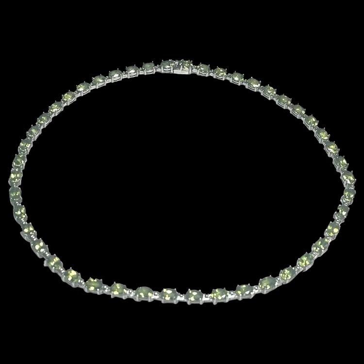 Estate Sterling Silver Green Peridot Tennis Necklace: Title: Estate Sterling Silver Green Peridot Tennis Necklace Description: Estate Sterling Silver Green Peridot Tennis Necklace Date/Period: Estate Materials: Hallmarked 925, Thailand Size: Weighs 36 gr