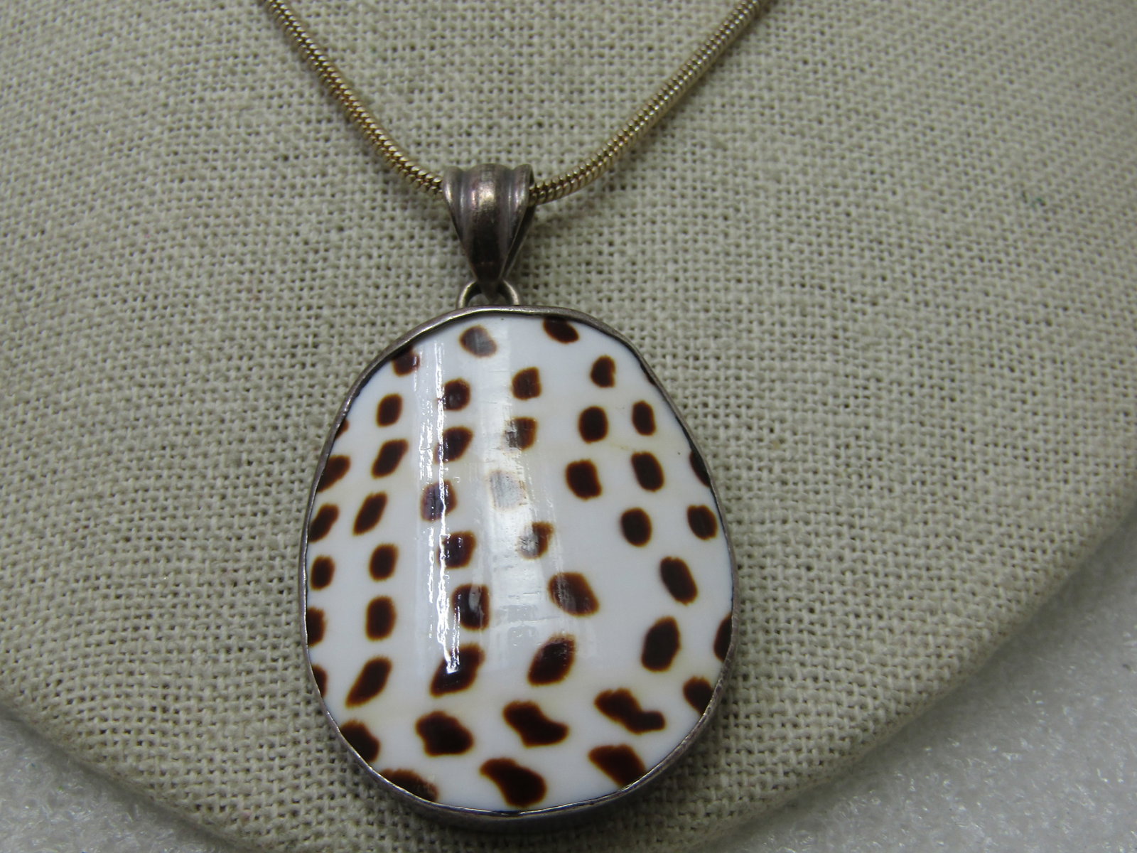Vintage Sterling Silver Spotted Shell Necklace, 19", Snake Chain - 3
