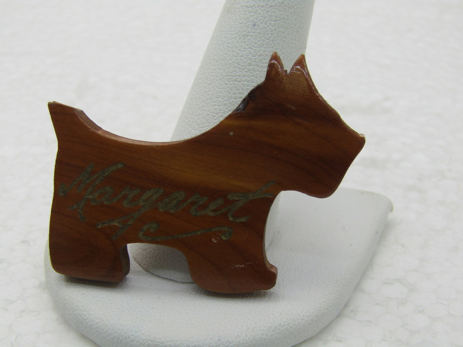 Vintage "Margaret" Wooden Scotty Dog Brooch, Name is in Gold Script. - 3